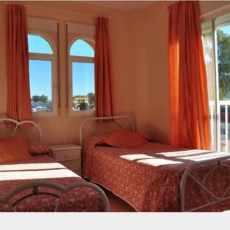 아파트 Beautiful 2-bed Beachside *