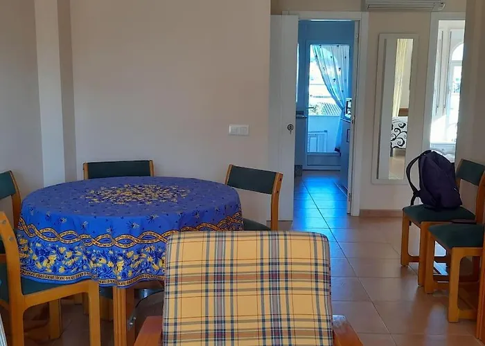 Beautiful 2-bed Beachside * Denia