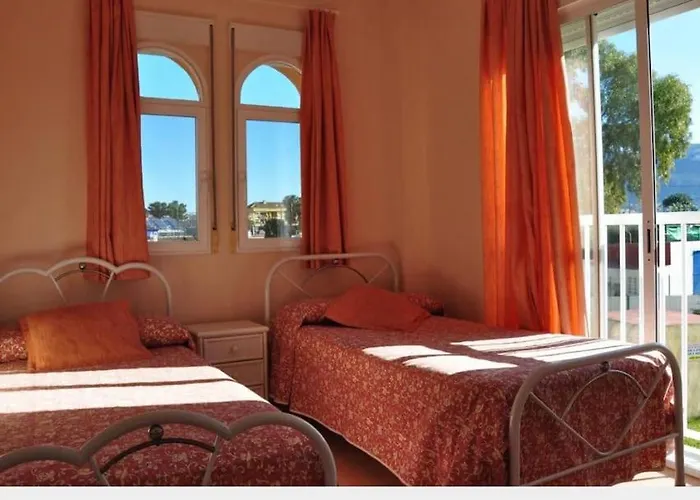 아파트 Beautiful 2-bed Beachside *