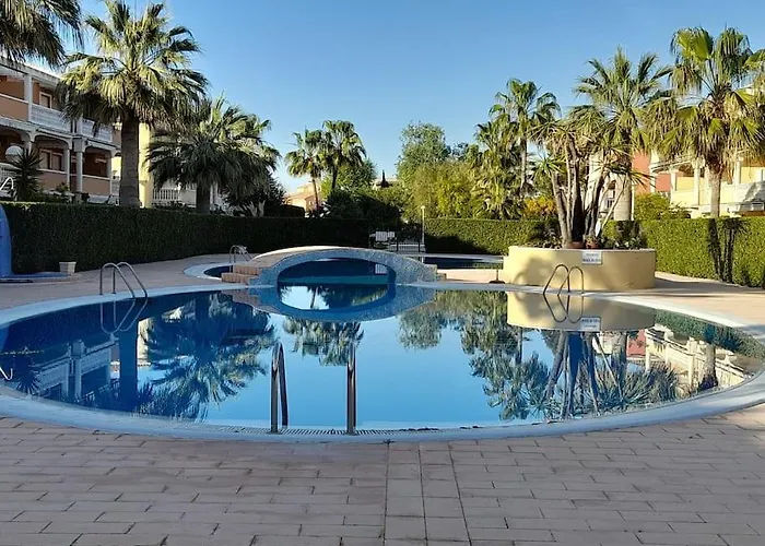 Beautiful 2-bed Beachside Διαμέρισμα *