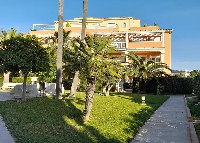 Lejlighed Beautiful 2-bed Beachside